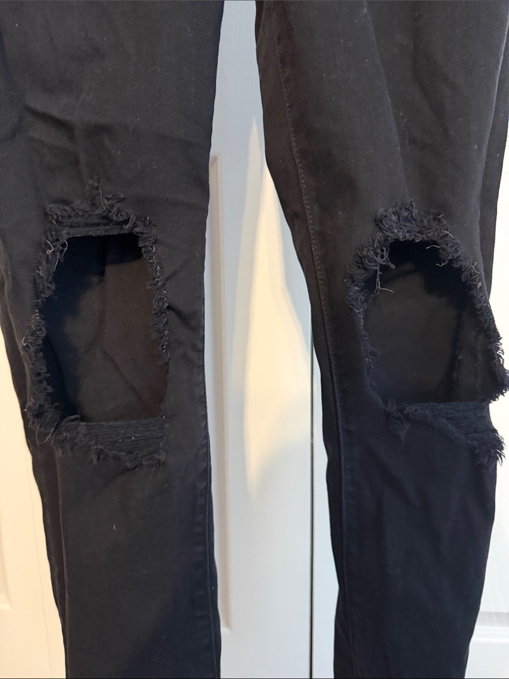 Black Distressed High Rise Skinny Jeans with Knee Rips - Picture 3 of 8